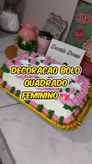 decoração bolo feminino quadrado